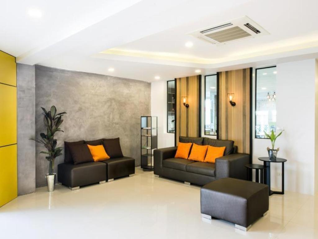 The Circle Hotel Buriram Esterno foto