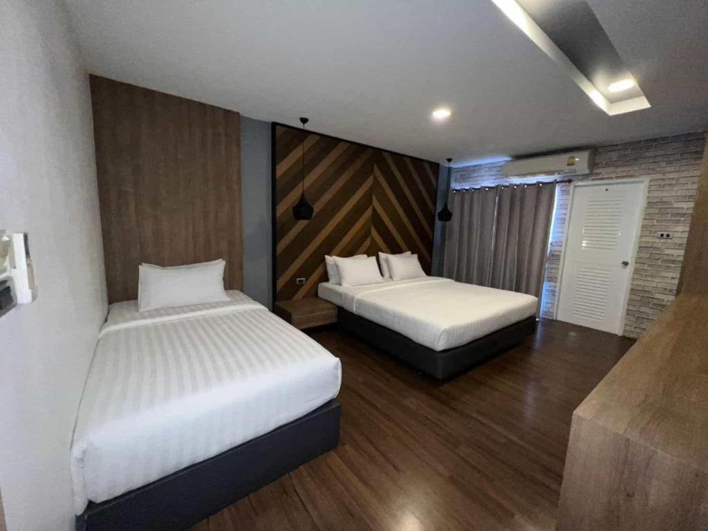 The Circle Hotel Buriram Esterno foto
