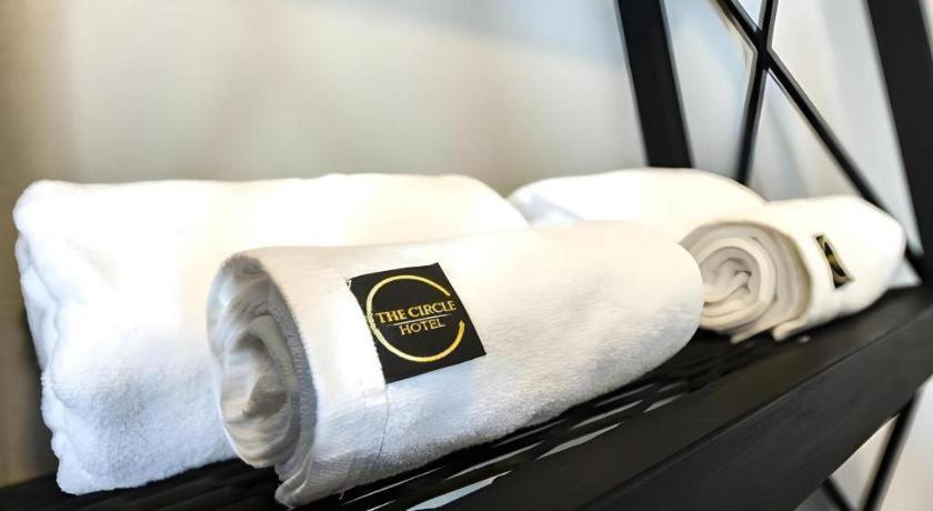 The Circle Hotel Buriram Esterno foto