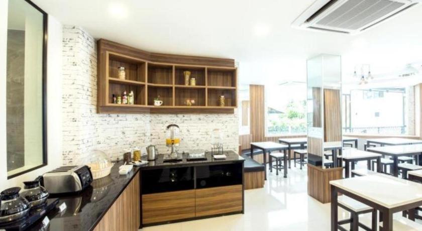 The Circle Hotel Buriram Esterno foto