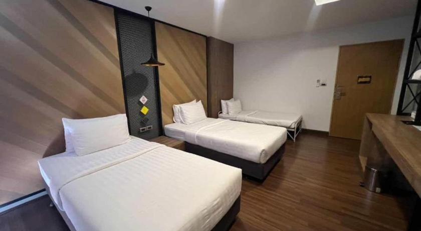 The Circle Hotel Buriram Esterno foto
