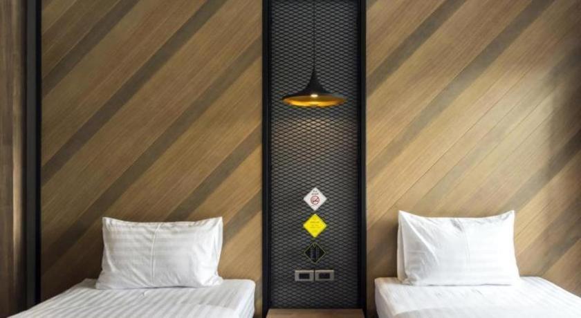 The Circle Hotel Buriram Esterno foto